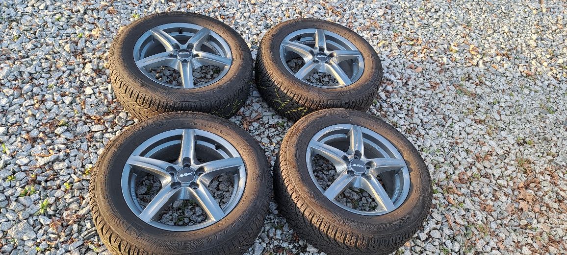 Felgi aluminiowe 16" z oponami Mazda Cx 3 itp