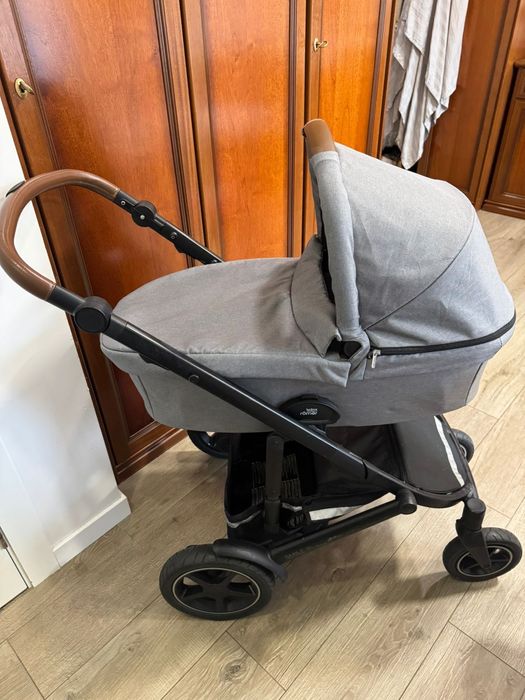 Коляска Britax Römer Smile 3 + В подарок мини-кроватка