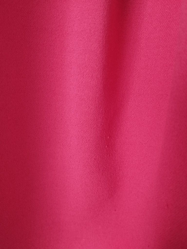 Spódnica w kolorze malinowym, wymiary na zdjęciu