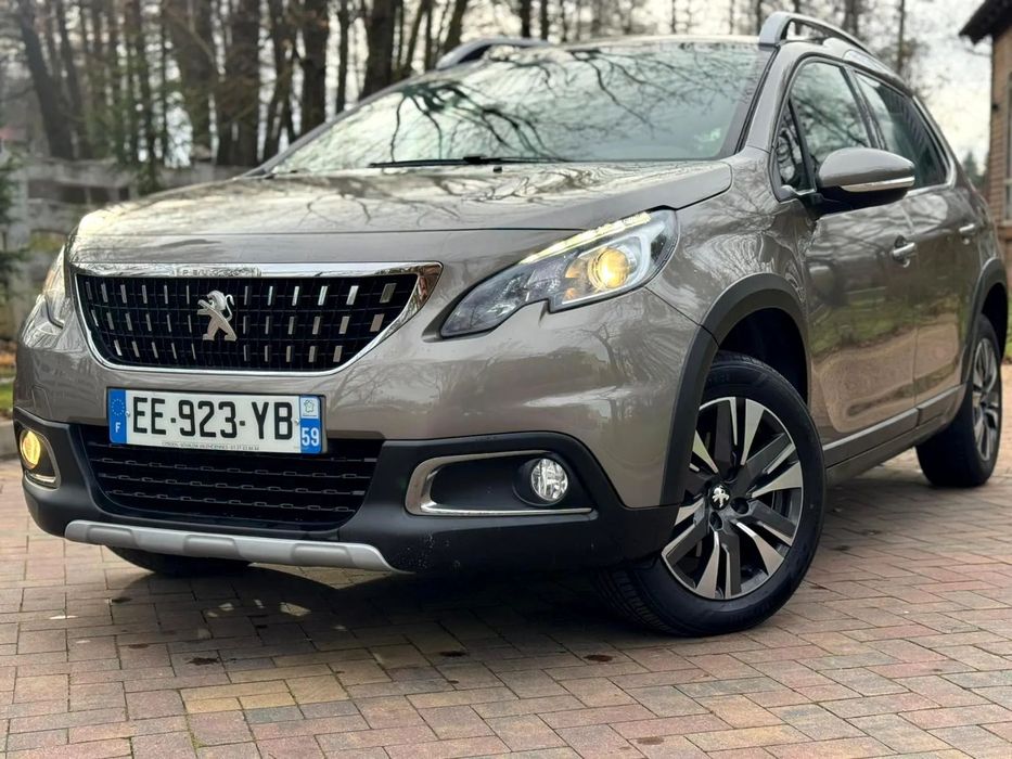 Peugeot 2008 Peugeot_2008_Benzyna_Navi_PDC_LEDY