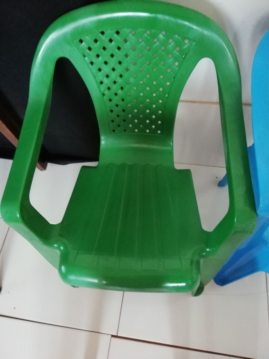 Okazja 2 krzesła ogrodowe krzesełka dla dzieci stan Bdb