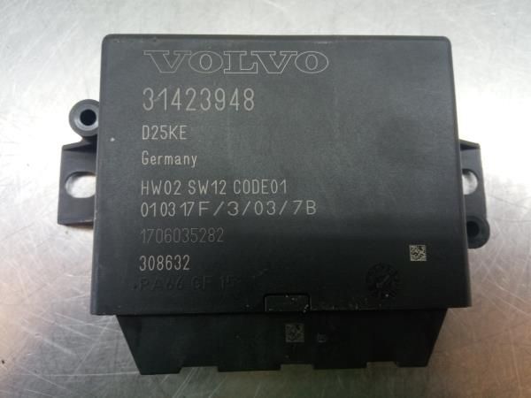 Módulo parking VOLVO V40 Cross Country (526)