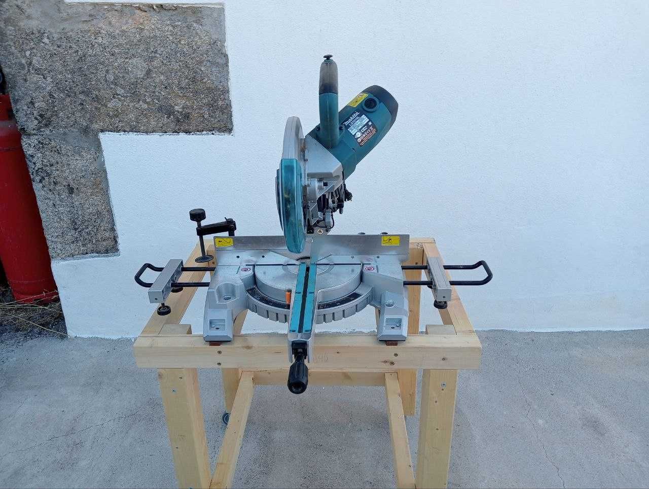 Serra esquadria telescópica Makita 1.430W 260 LS1018LN