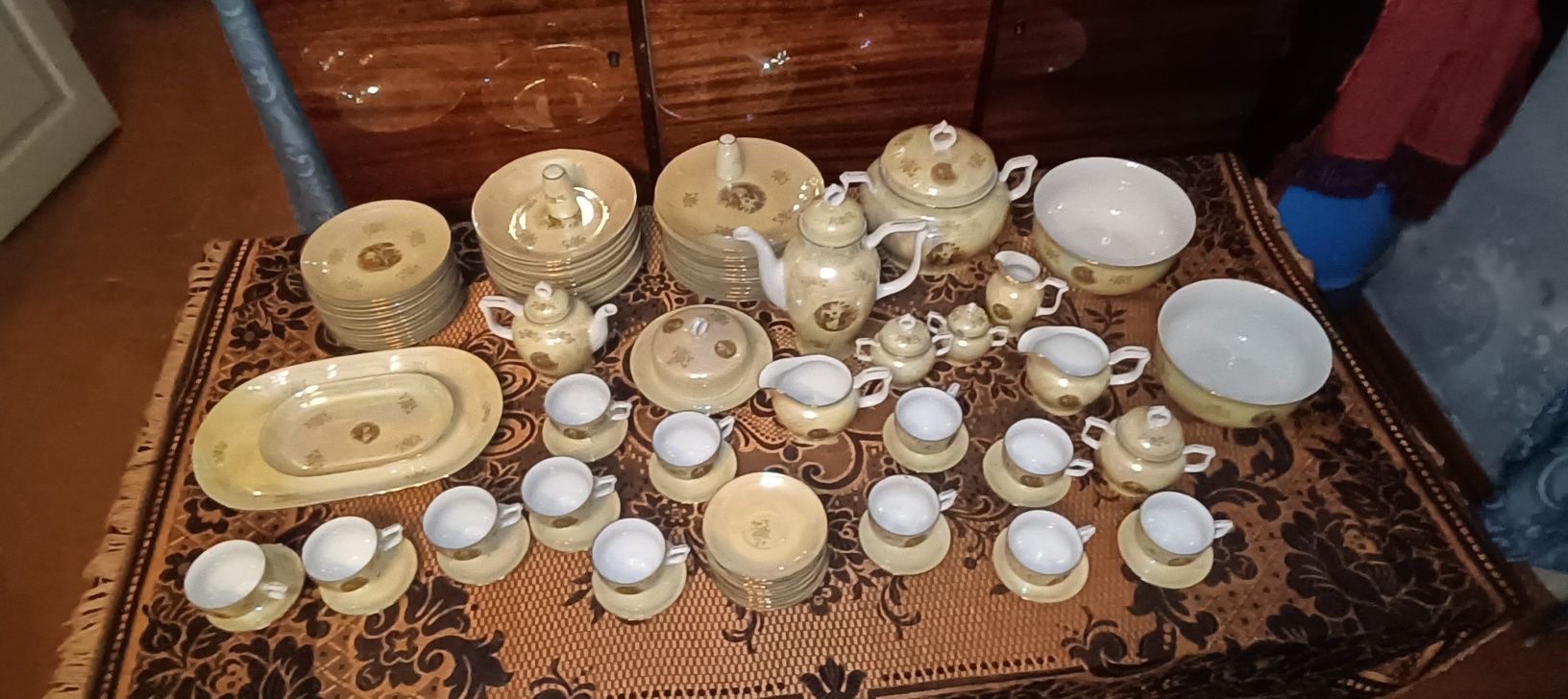 Продам Сервиз Мадонна ГДР