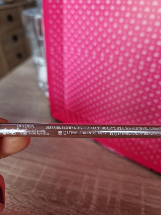 Lip liner steve laurant uptown kredka do ust
