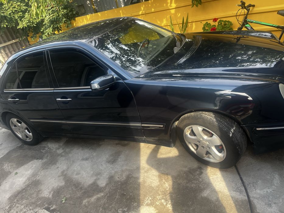 Продам  Mercedes Benz v240