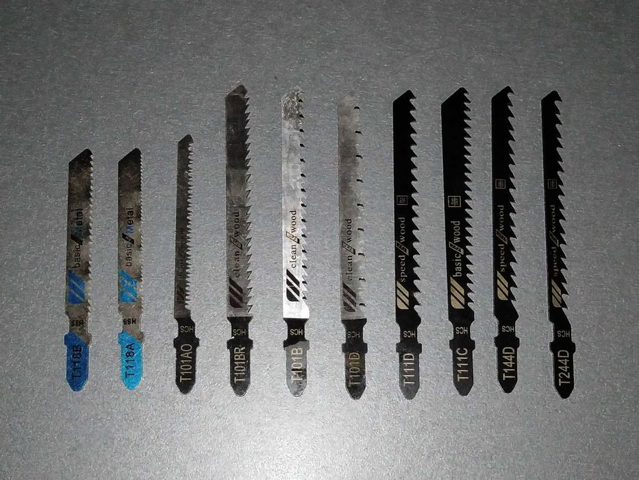 Пилки/полотна по дереву и металлу для электрического лобзика (10 шт.).