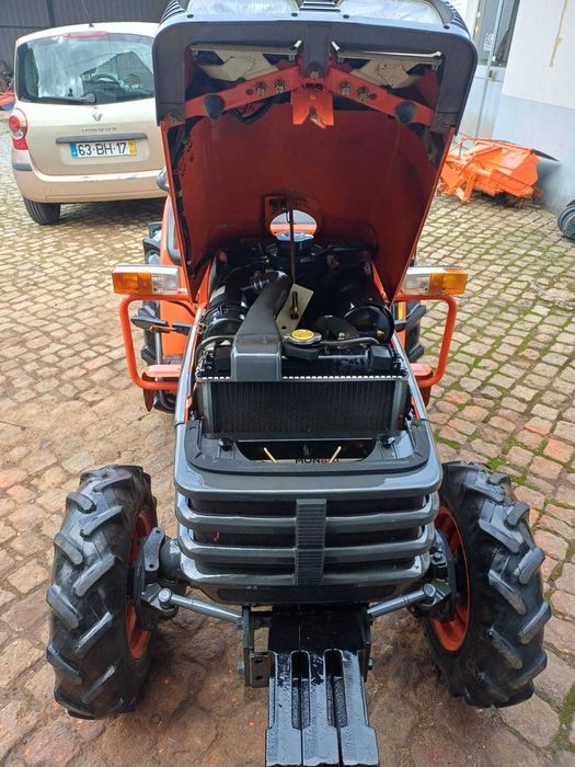 TRATOR KUBOTA B 1410