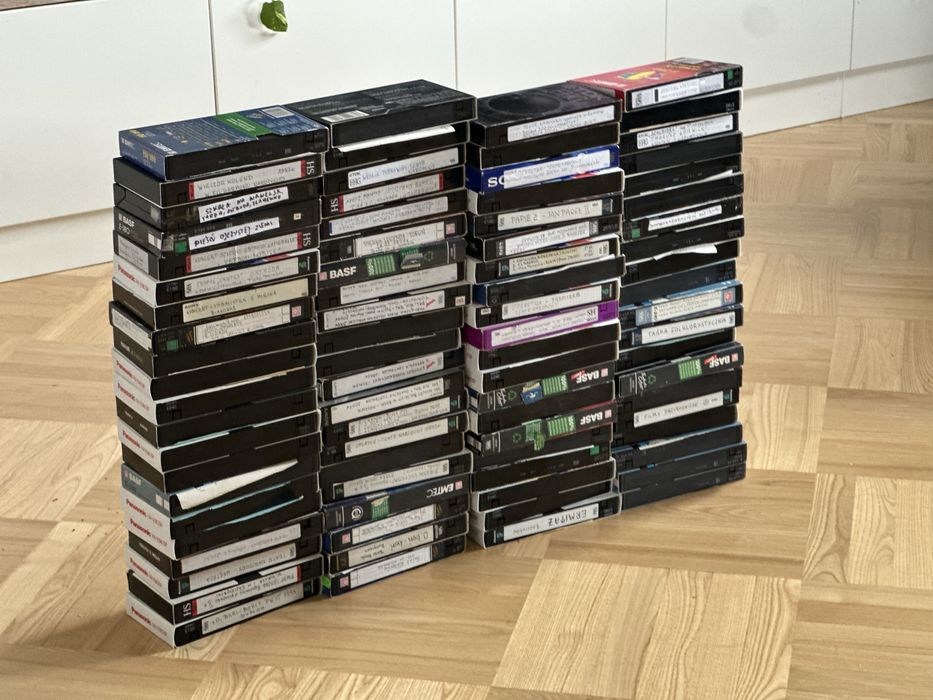 Zestaw kaset vhs - 80 sztuk z prywatnego archiwum milosnika teatru