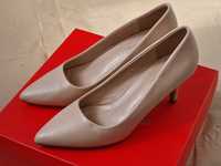 Туфлі жіночі бежеві, розмір 37-38