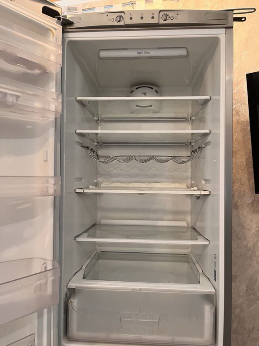 Холодильник Indesit