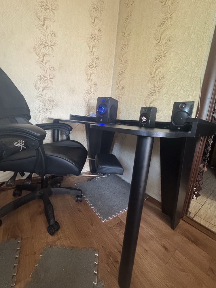 Стол компютерний