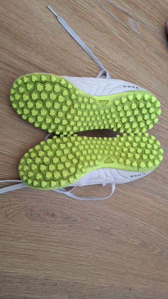 Chuteiras Adidas criança 31.5