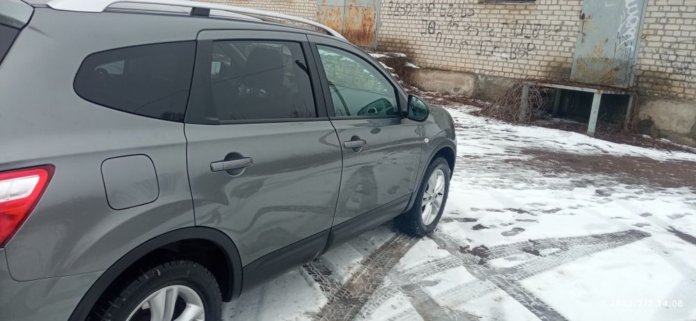 Продам Nissan Qashqai +2 2011