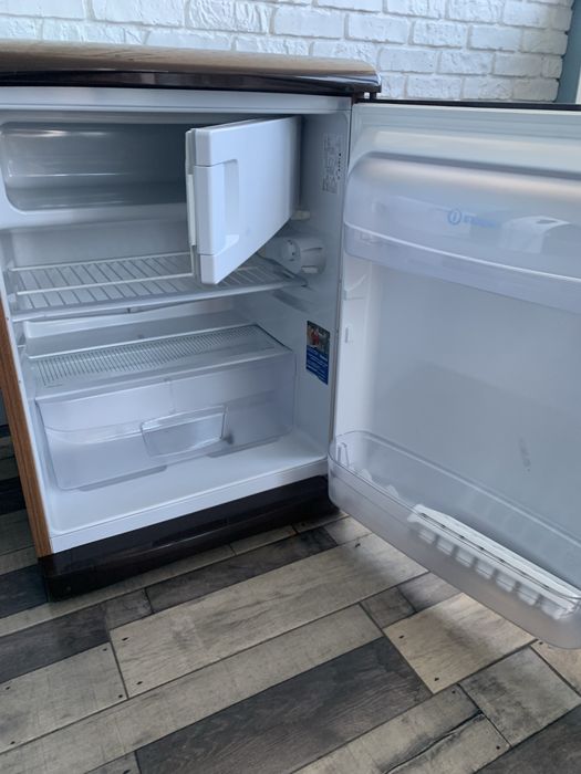 Холодильник indesit TT85.005