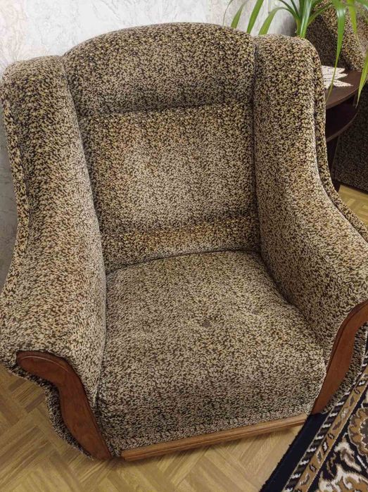 Крісла в вітальню