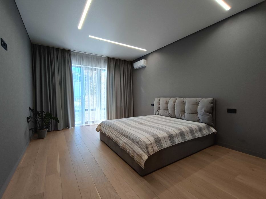 Новый дом с бассейном на Таирова | Одесса. Ремонт, мебель.