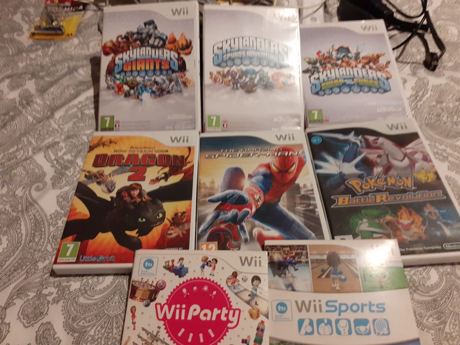 Nintendo wii + jogos + bonecos