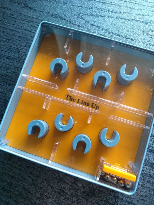 Gra zręcznościowa - kulki do bazy