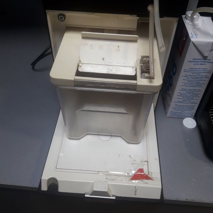 Холодильник для кофемашины.