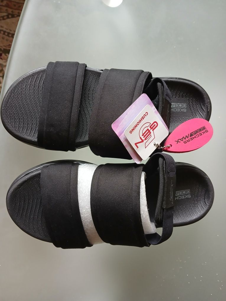 Сандалі Skechers