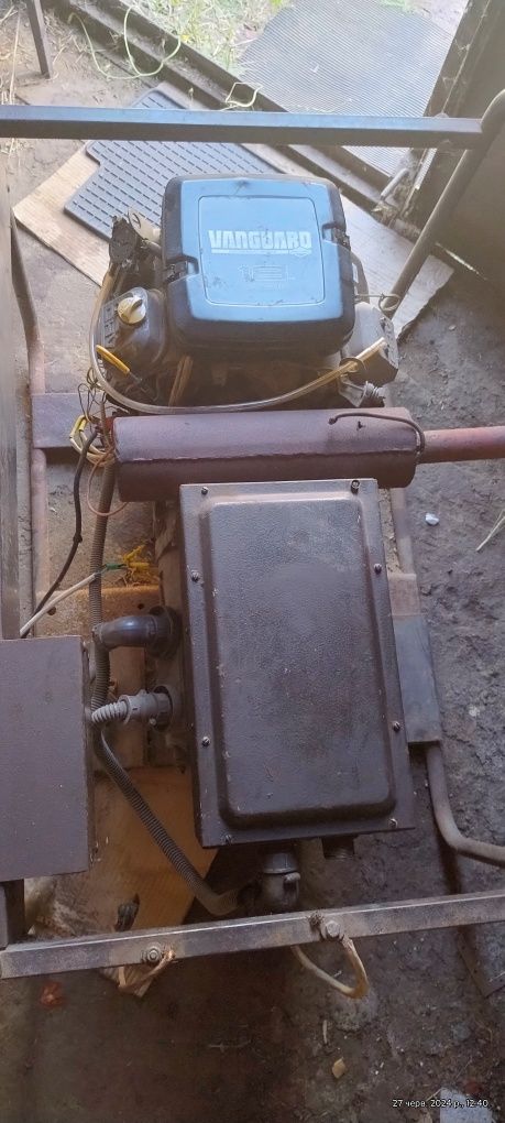 Генератор 8 квт (220 - 380). Двигун Vanguard® 18,0 HP