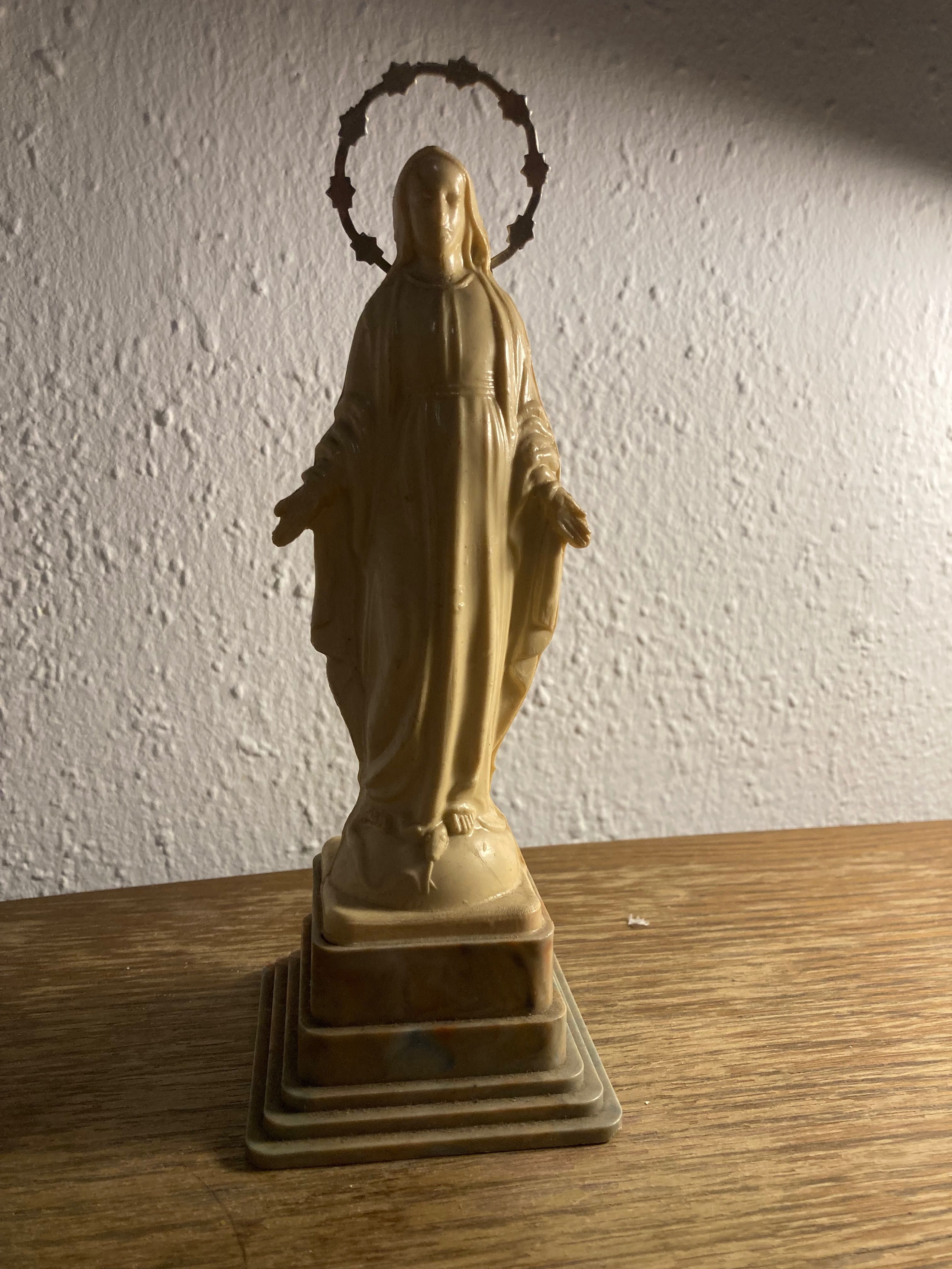 Figurka bakelit ebonit prl Maryja matka Boża