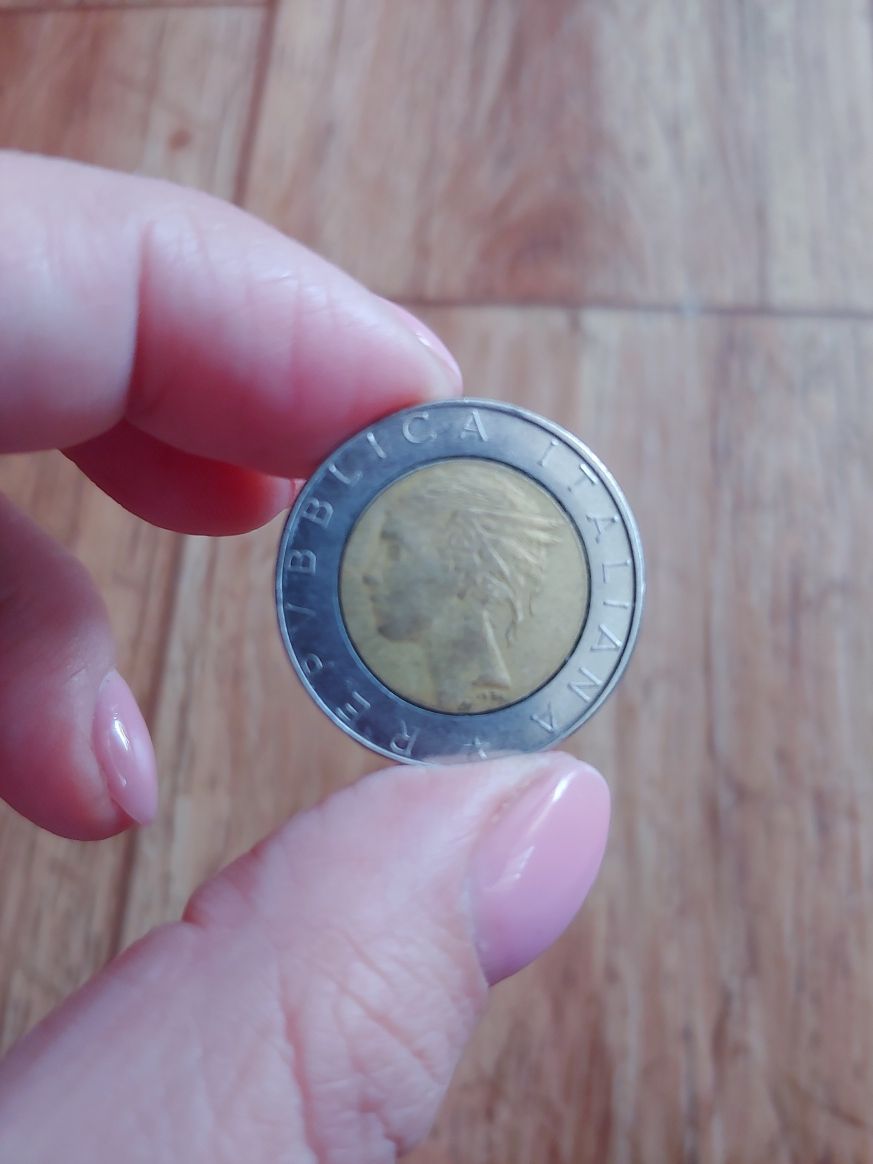 набор монет Италия 2 евро 2012 и 500 лир марки футляр