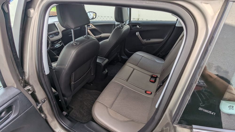 Sprzedam Peugeot 2008 rok produkcji 2013