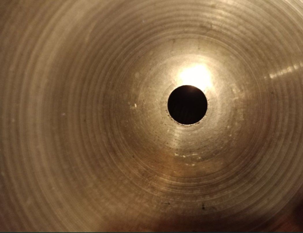 Zildjian Avedis Medium Thin Crash 16