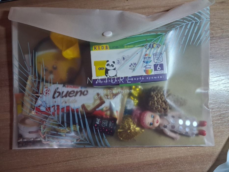 Авторські бокси з настроєм: креативні подарунки, що здивують!