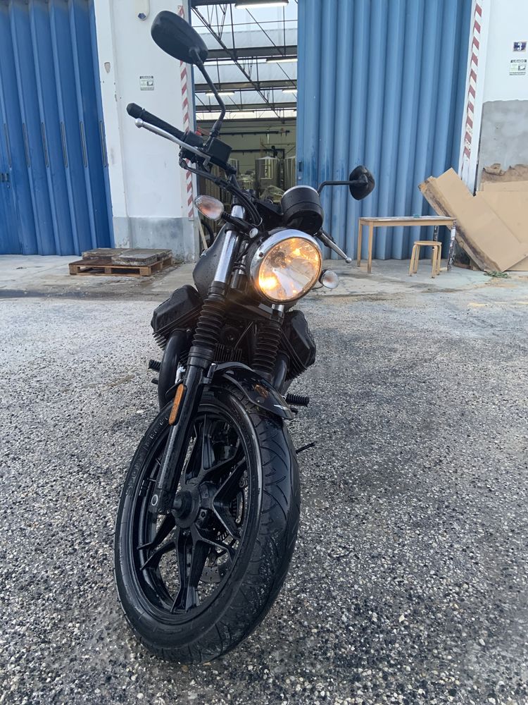Moto Guzzi v7 Stone III