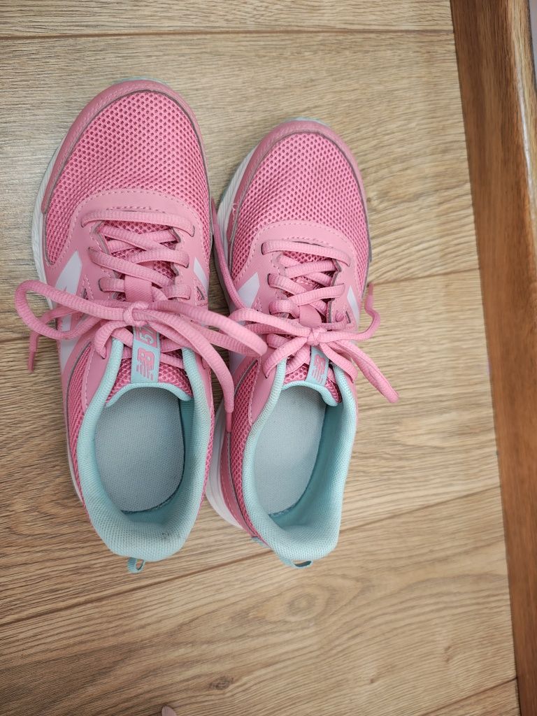 Buty new balance 34,5