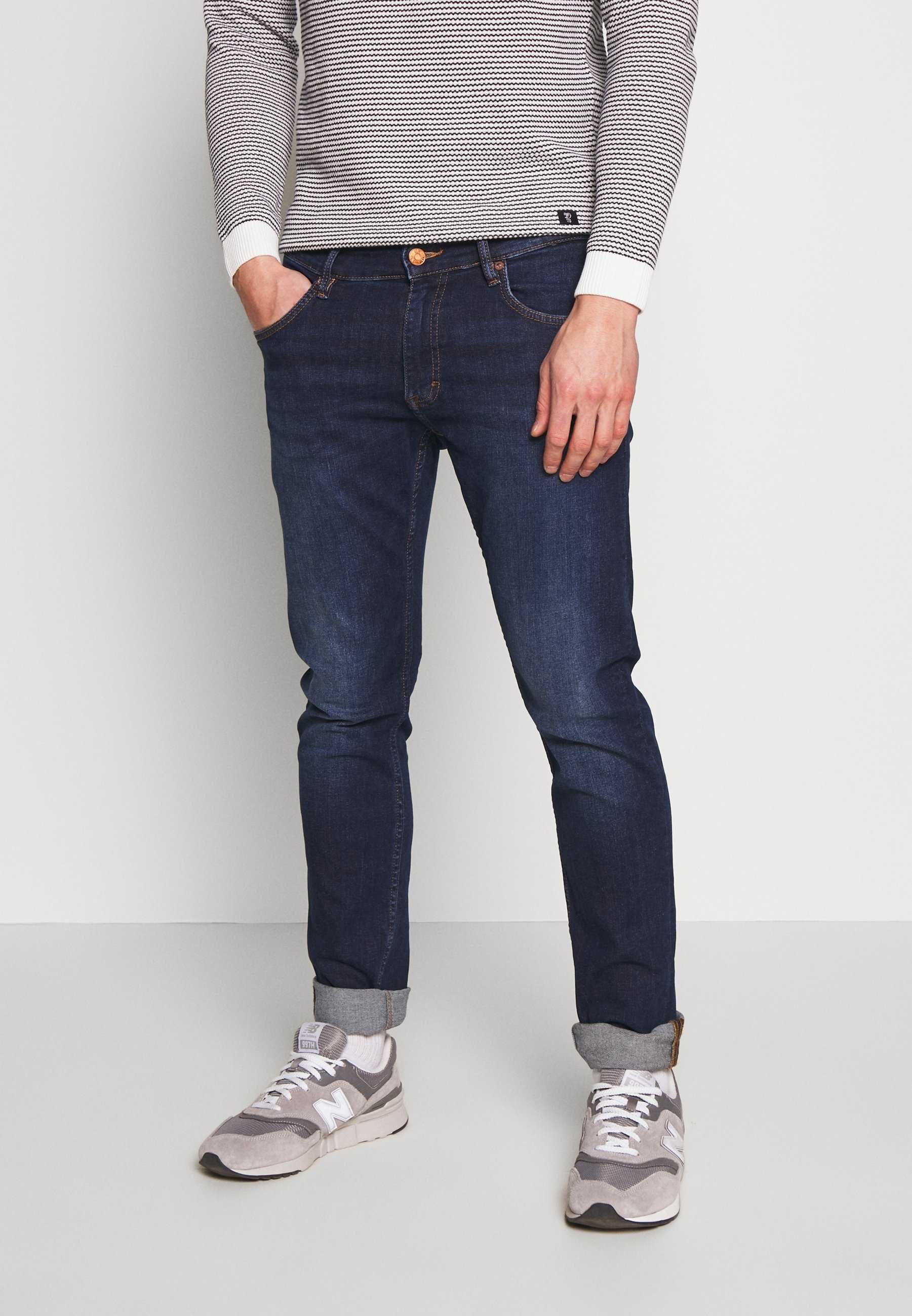 QS by s.Oliver Jeansy Slim Fit dark-blue denim spodnie jeansowe dżinsy