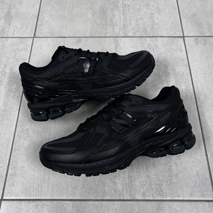 Кроссовки New Balance 1906U Triple Black оригинал 43 новые M1906NJ