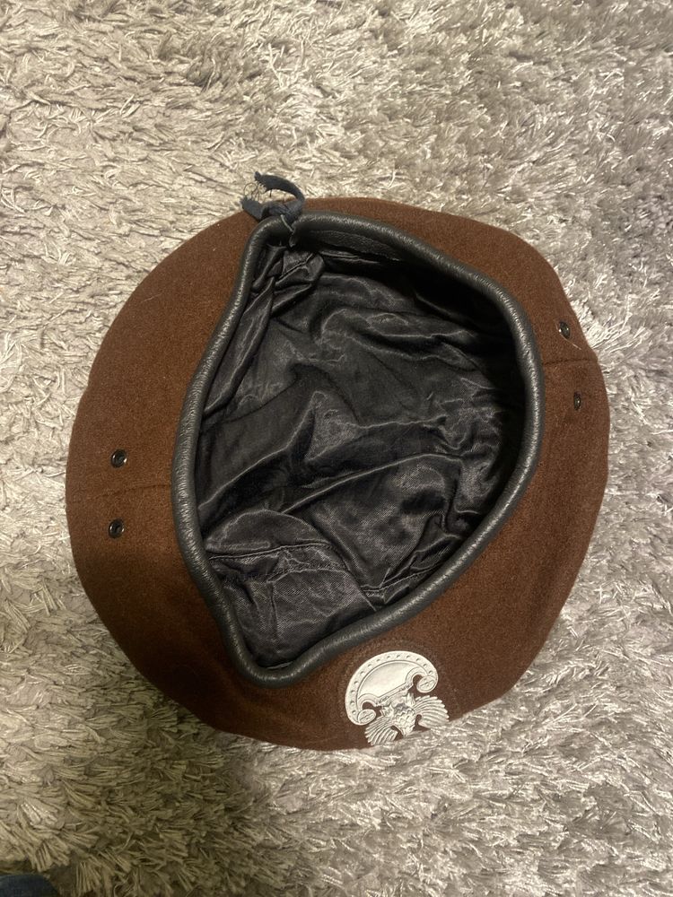 Beret wojskowy brązowy