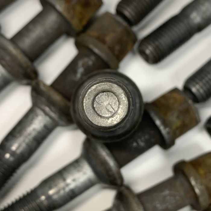 Болти колісні М12 довжиною 85мм Mercedes-Benz w124 w210 w126 R129 AMG