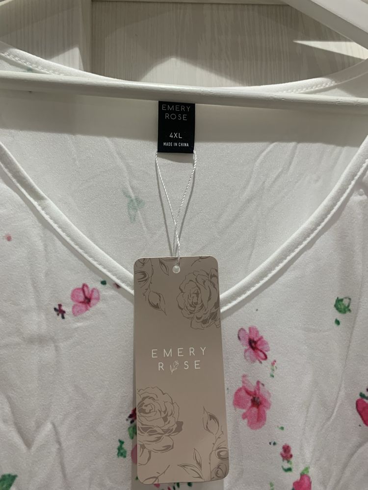 T-shirt damski bluzka na wiosnę lato krótki rękaw kwiaty 52