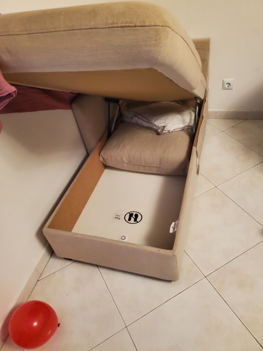 Sofà usada conforma