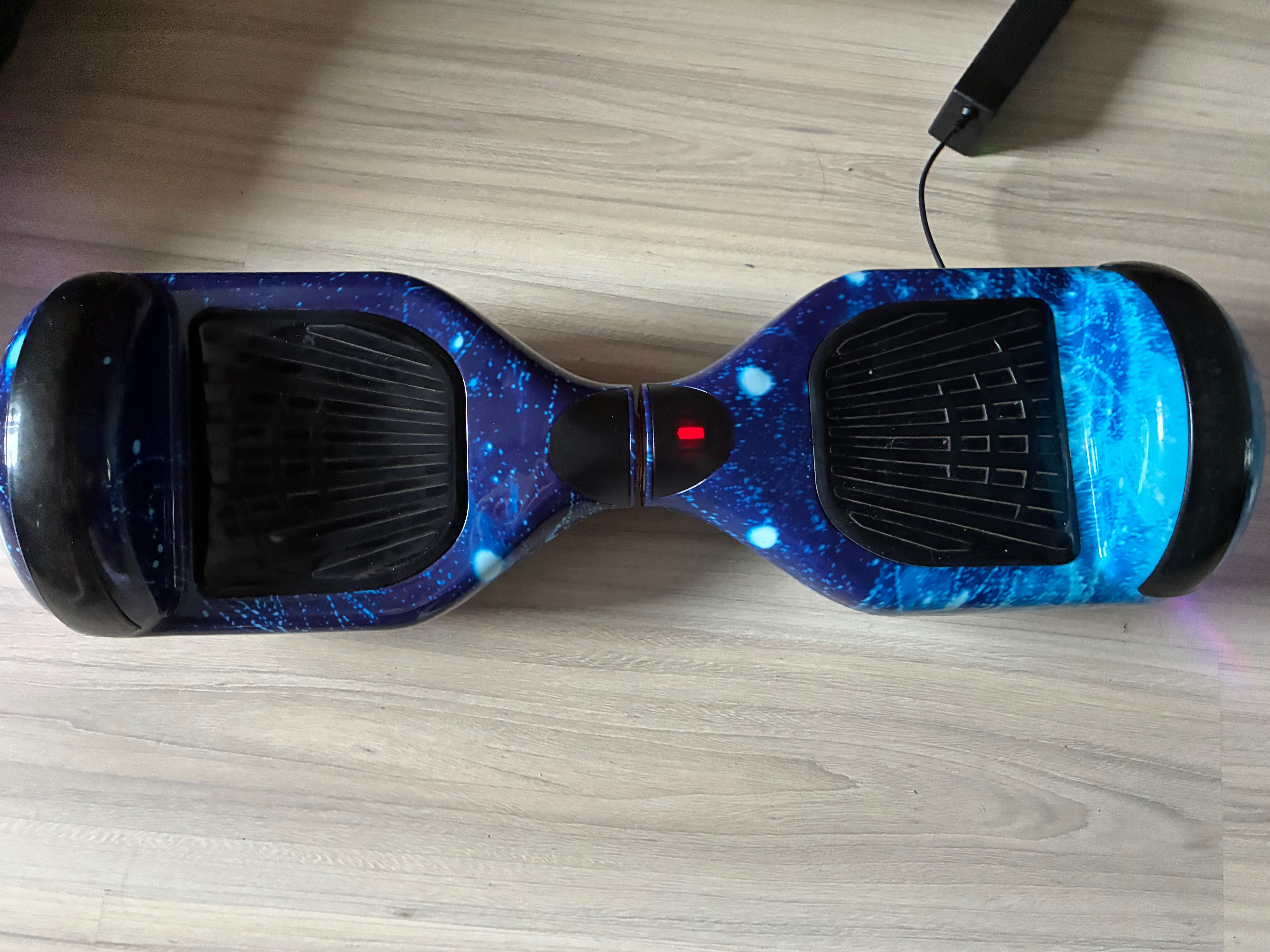 Niebieski Hoverboard z bluetooth