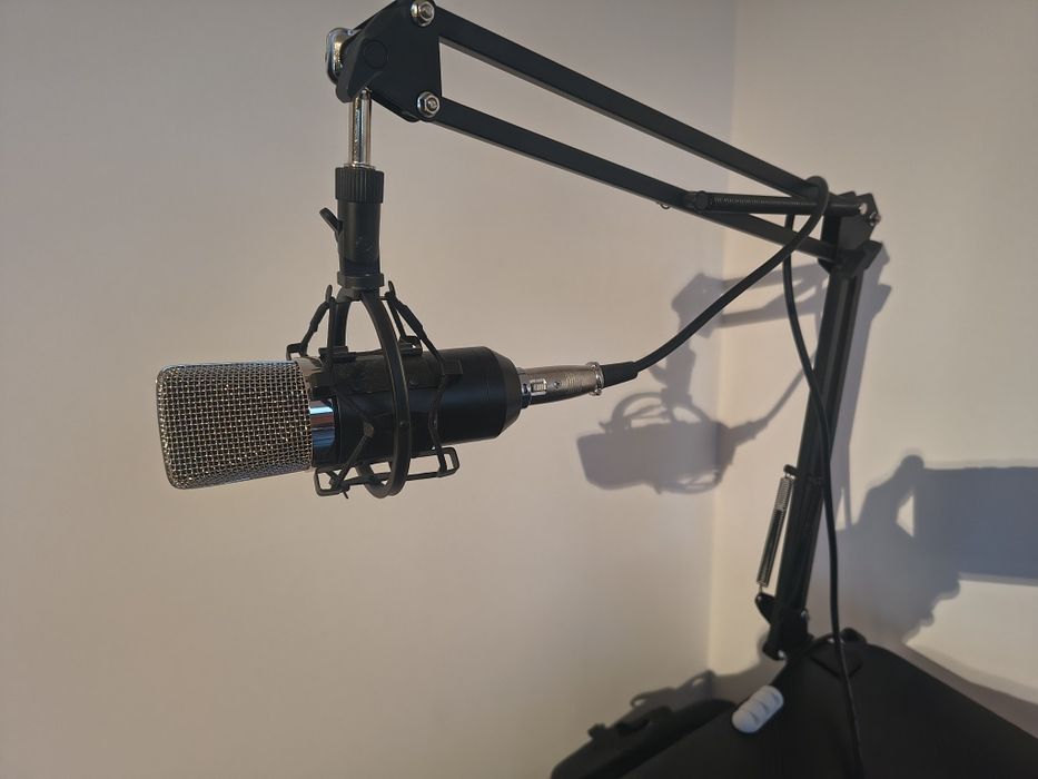 Mikrofon studyjny pojemnościowy hykker statyw oslony
