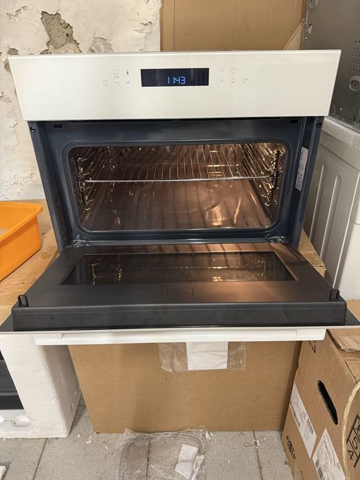 Kompaktowa mikrofala do zabudowy Electrolux EVK8E00V ( biała )