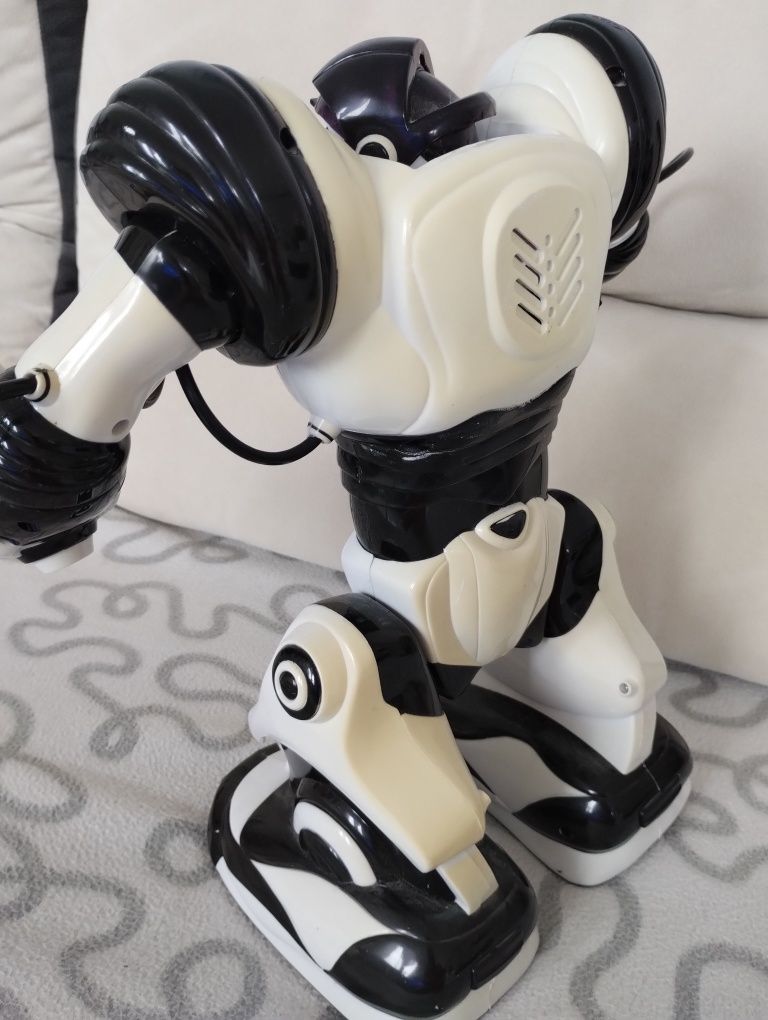 Duuuży Robot 37 cm wys, WowWee Robosapien