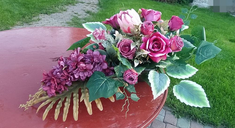 Wiązanki na cmentarz, Kompozycje Kwiatowe na grób, Stroik na cmentarz