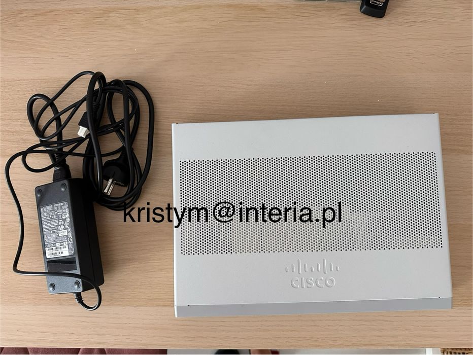 Router Cisco C1113-8P