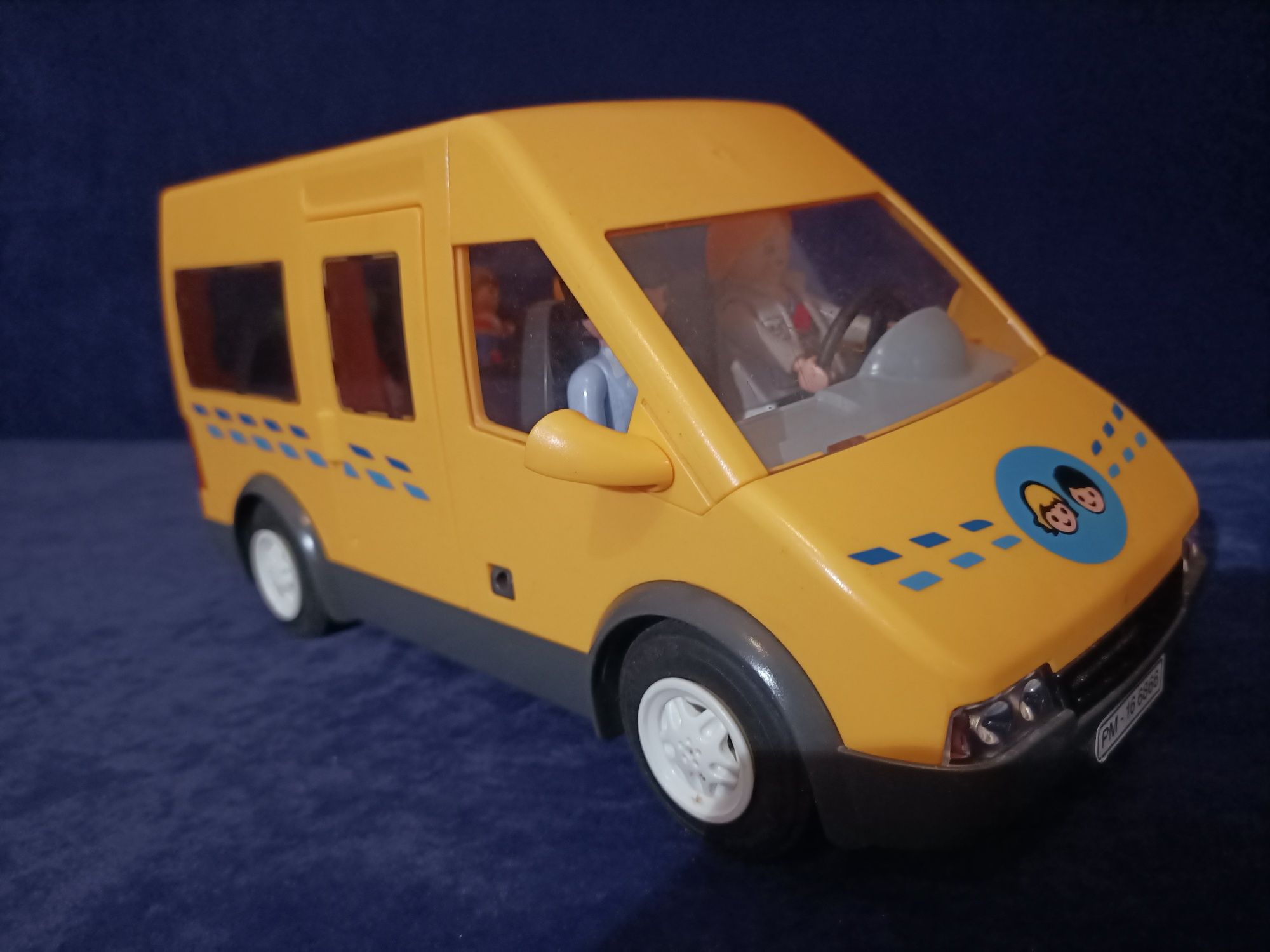 Autobus szkolny playmobil