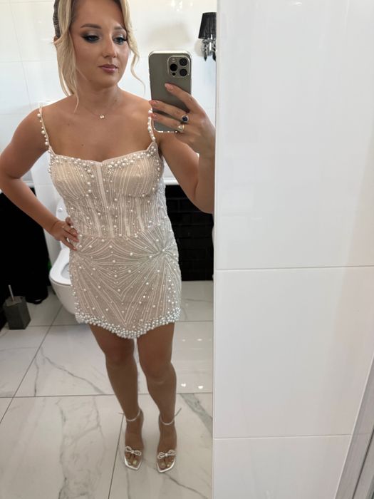 Sukienka z perełkami  na ramiączka