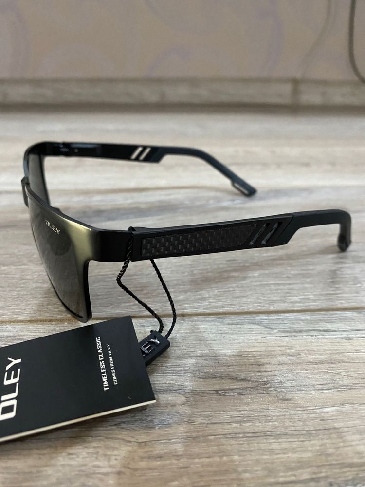 Новые очки солнцезащитные  С UV-защитой