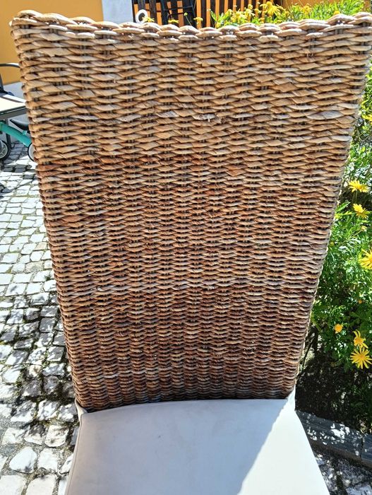 4 cadeiras em palhinha