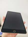 Планшет Apple iPad mini 4 64 Gb модель MK9G2J/A 
Стан екрану близький